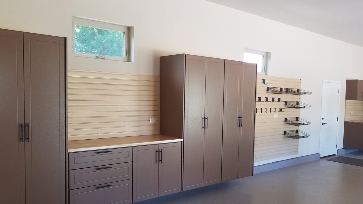 St. Louis Custom Garage Storage, Cabinets & Workbenches